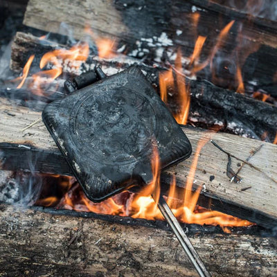 Appareil en fonte pour sandwich sur feu long manche - Petromax