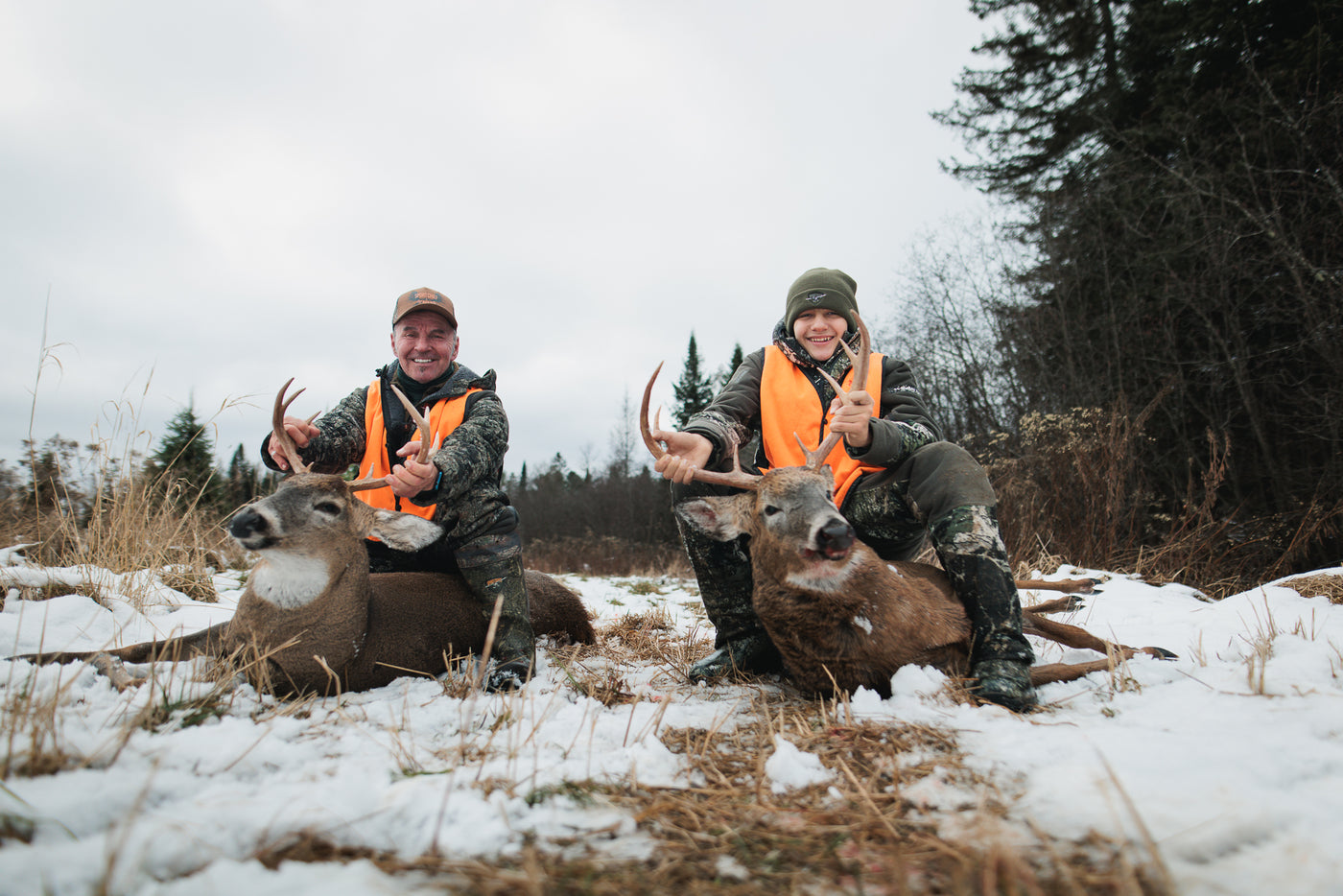 Famille de Réal Langlois, habits Dynamo pour Réal (gauche),  et Loïc avec Predator Hugo Strong 
